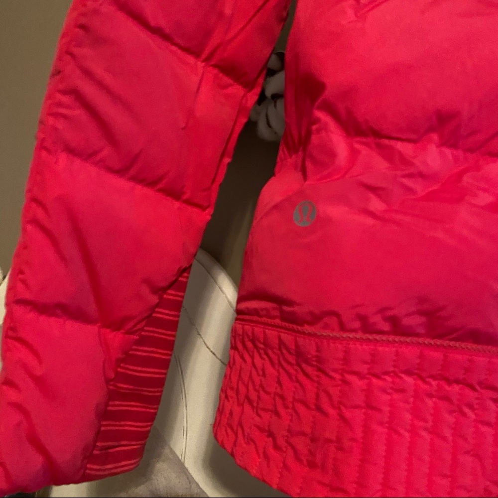 Lululemon fluffed up pullover - Picture 4 of 6
